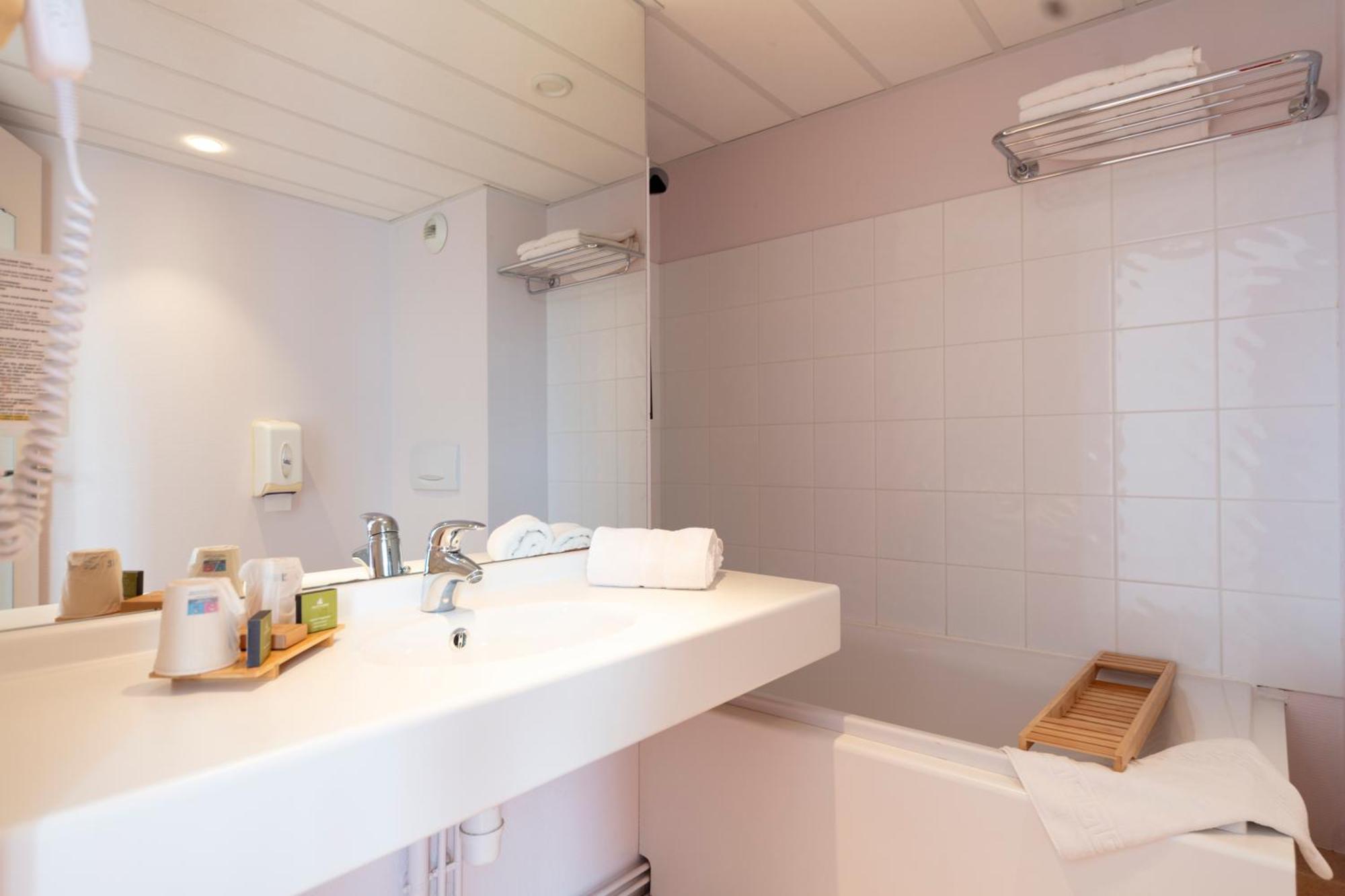 Artemis Hotel & Spa Bistro Coquet Brioude Room photo