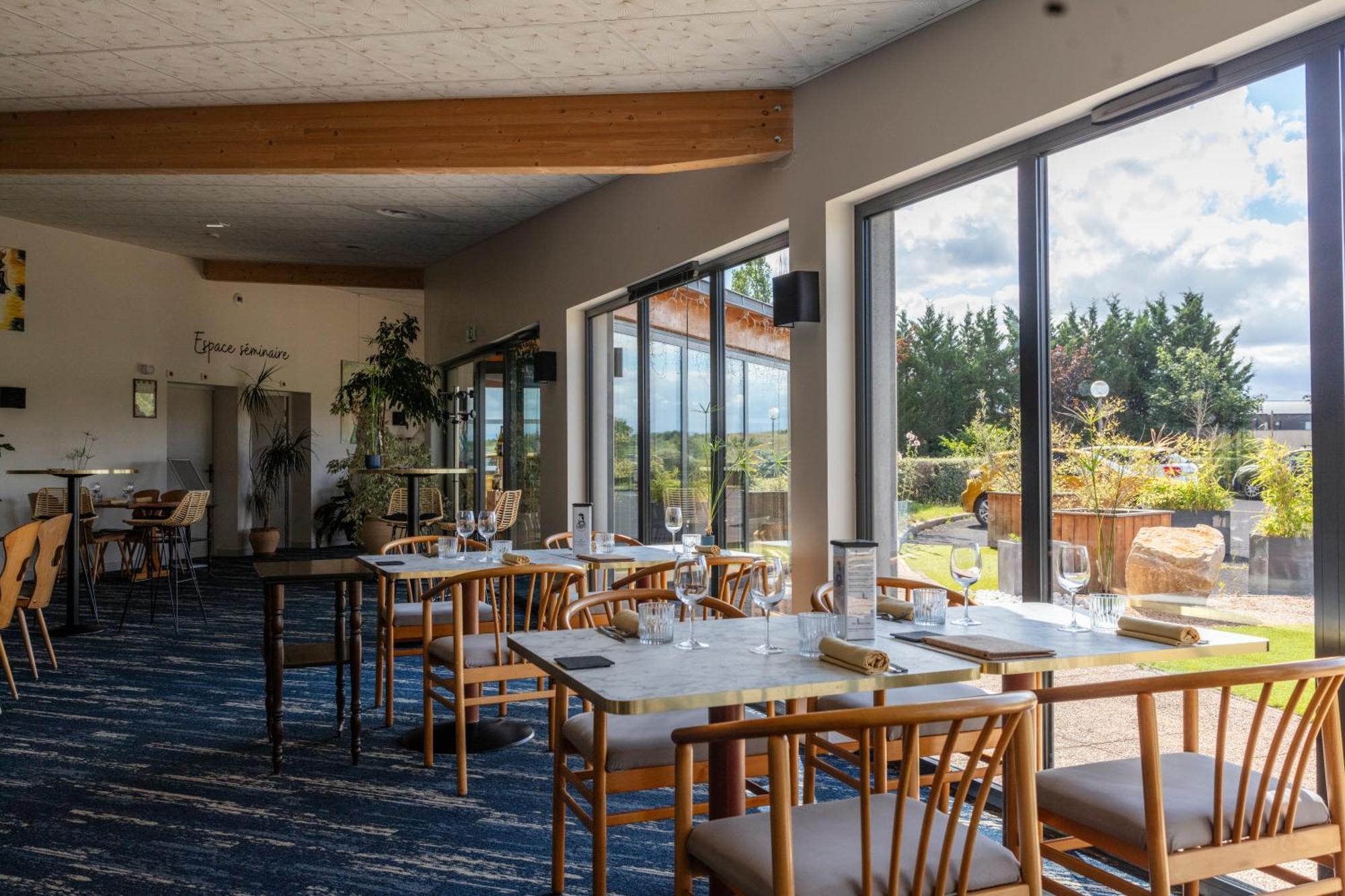 Artemis Hotel & Spa Bistro Coquet Brioude Exterior photo