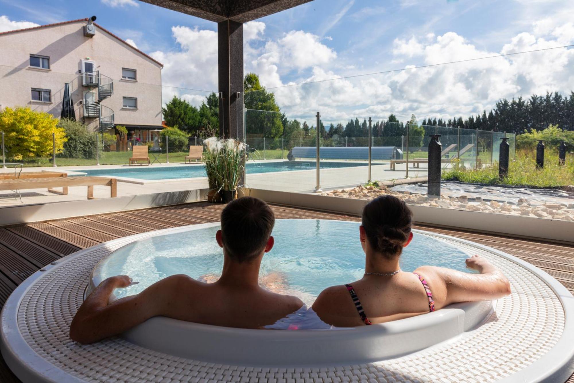 Artemis Hotel & Spa Bistro Coquet Brioude Exterior photo